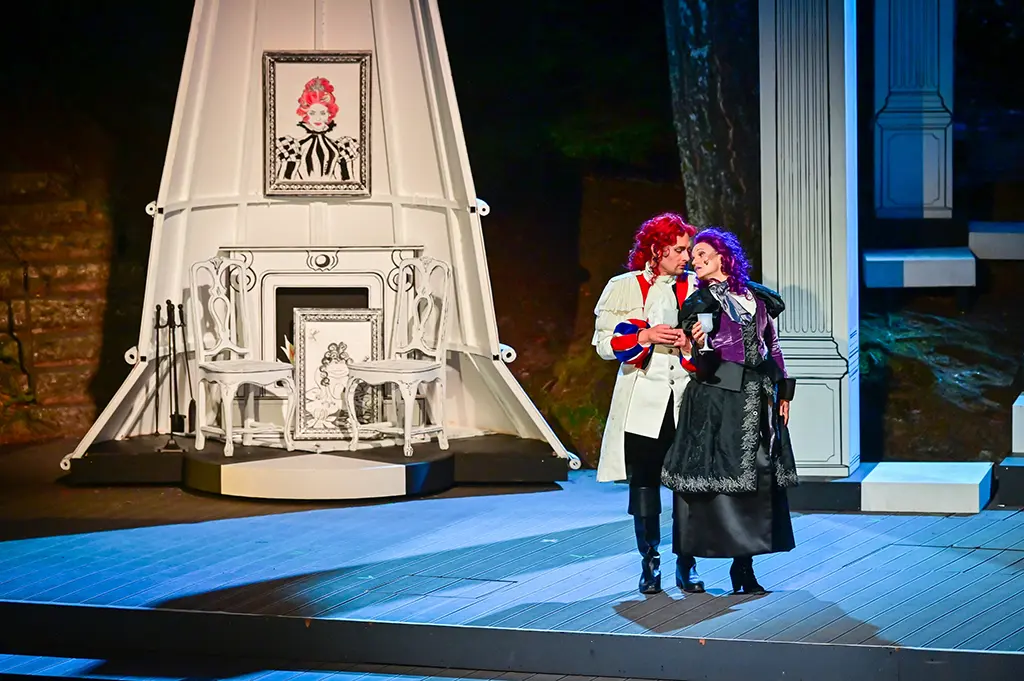 Marissa Möller als Lady Amber de Winter