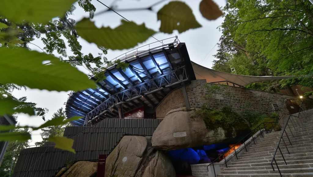 Außenaufnahme der Luisenburg