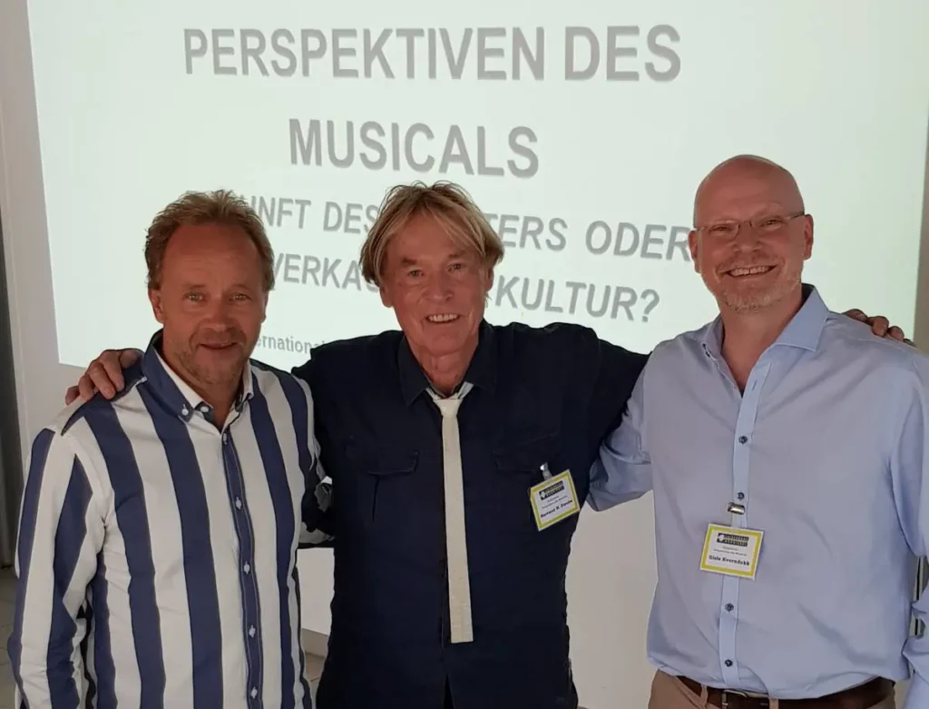 Hartmut Forche (Mitte) mit Kollegen der Produktion “Der Name der Rose”