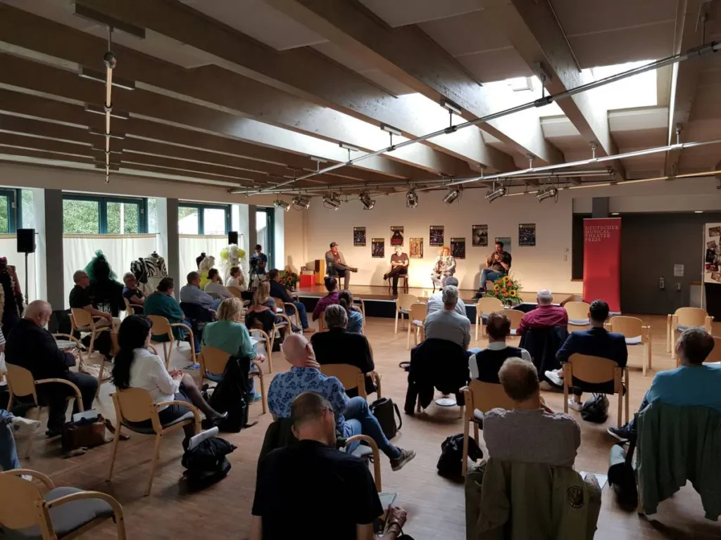 Podiumsdiskussion mit Zuhörern